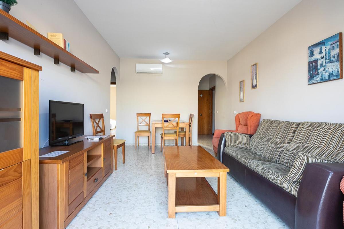Apartamentos Guerrero Torre Del Mar Buitenkant foto
