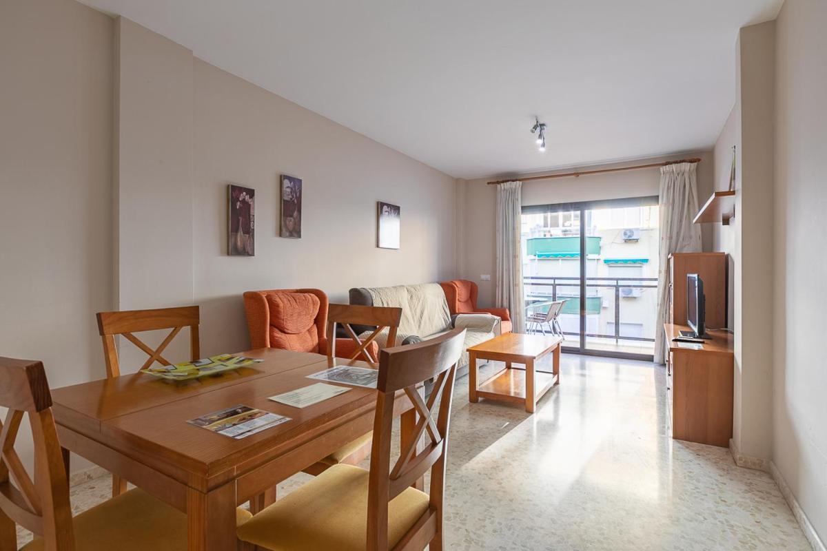 Apartamentos Guerrero Torre Del Mar Buitenkant foto