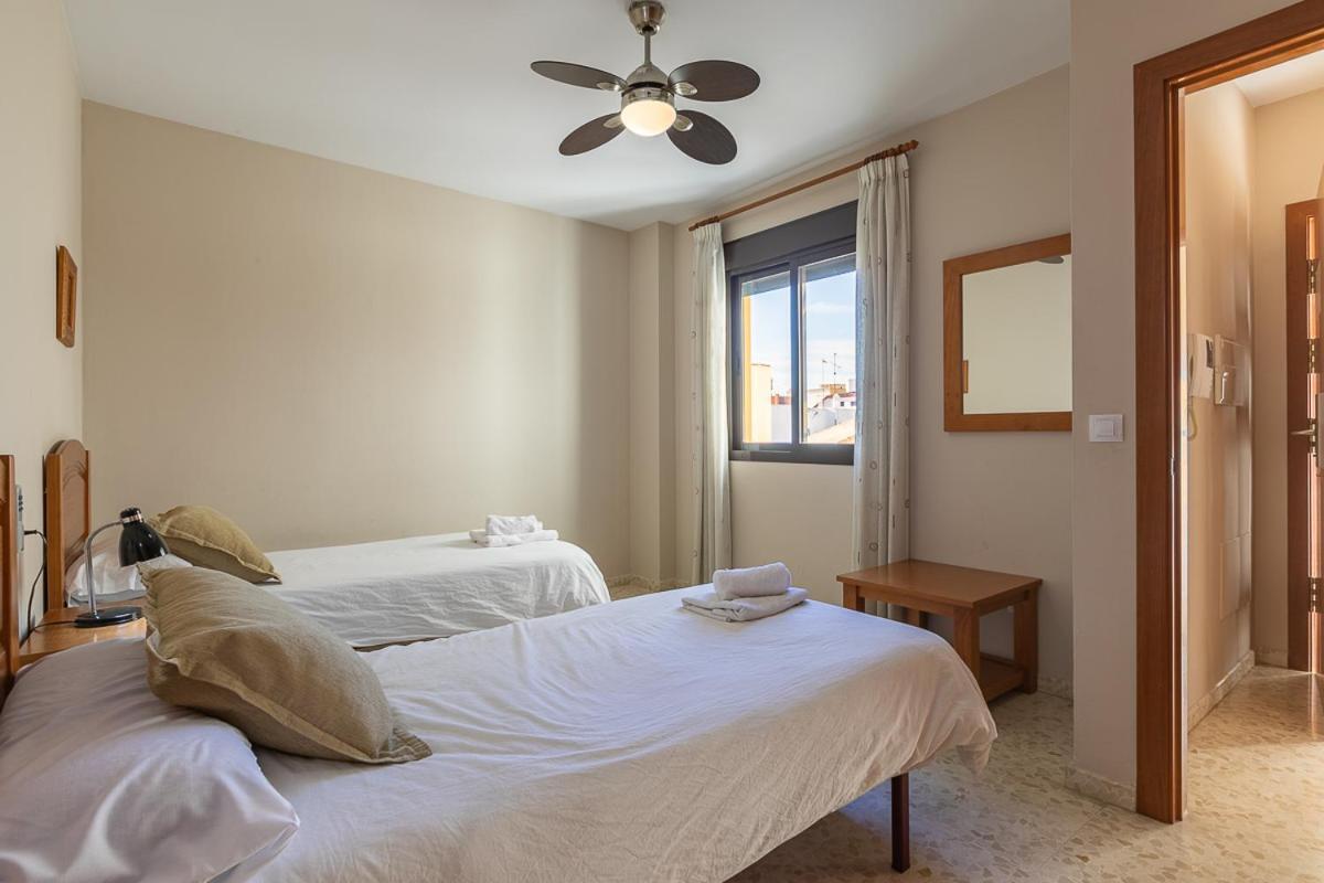 Apartamentos Guerrero Torre Del Mar Buitenkant foto