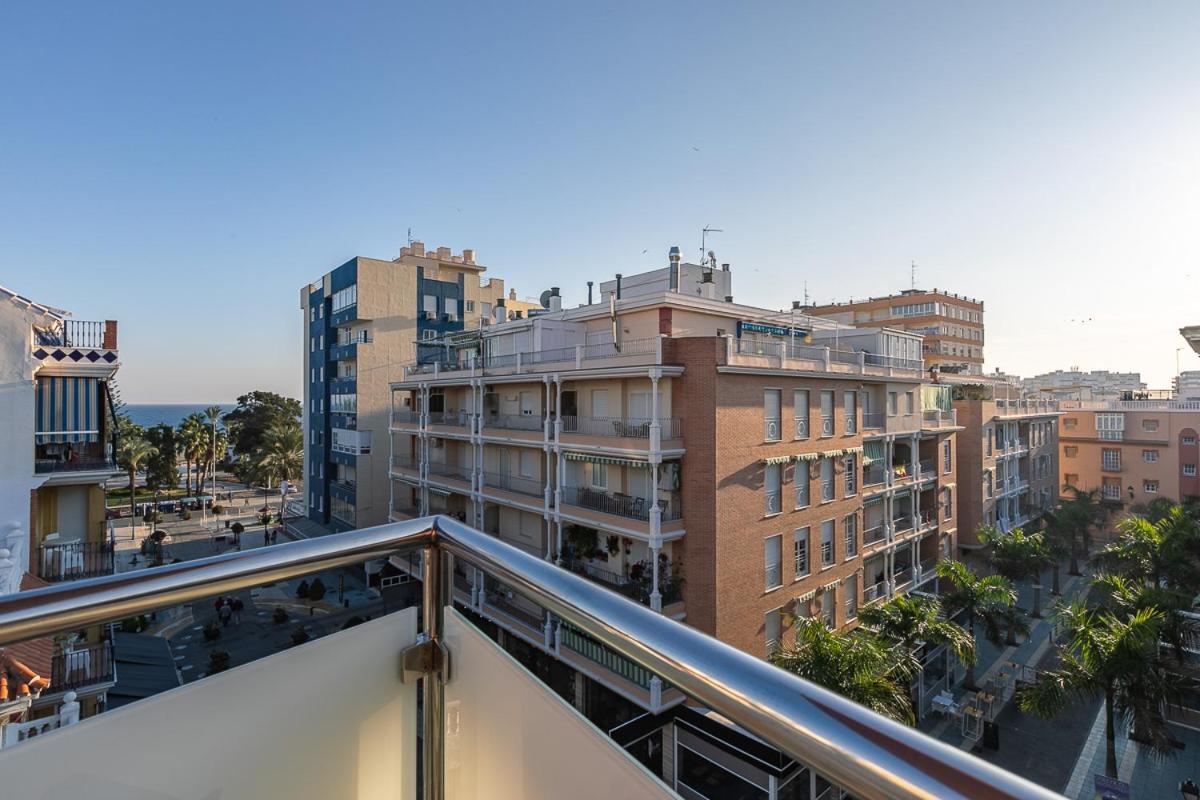 Apartamentos Guerrero Torre Del Mar Buitenkant foto