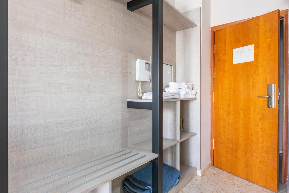Apartamentos Guerrero Torre Del Mar Buitenkant foto