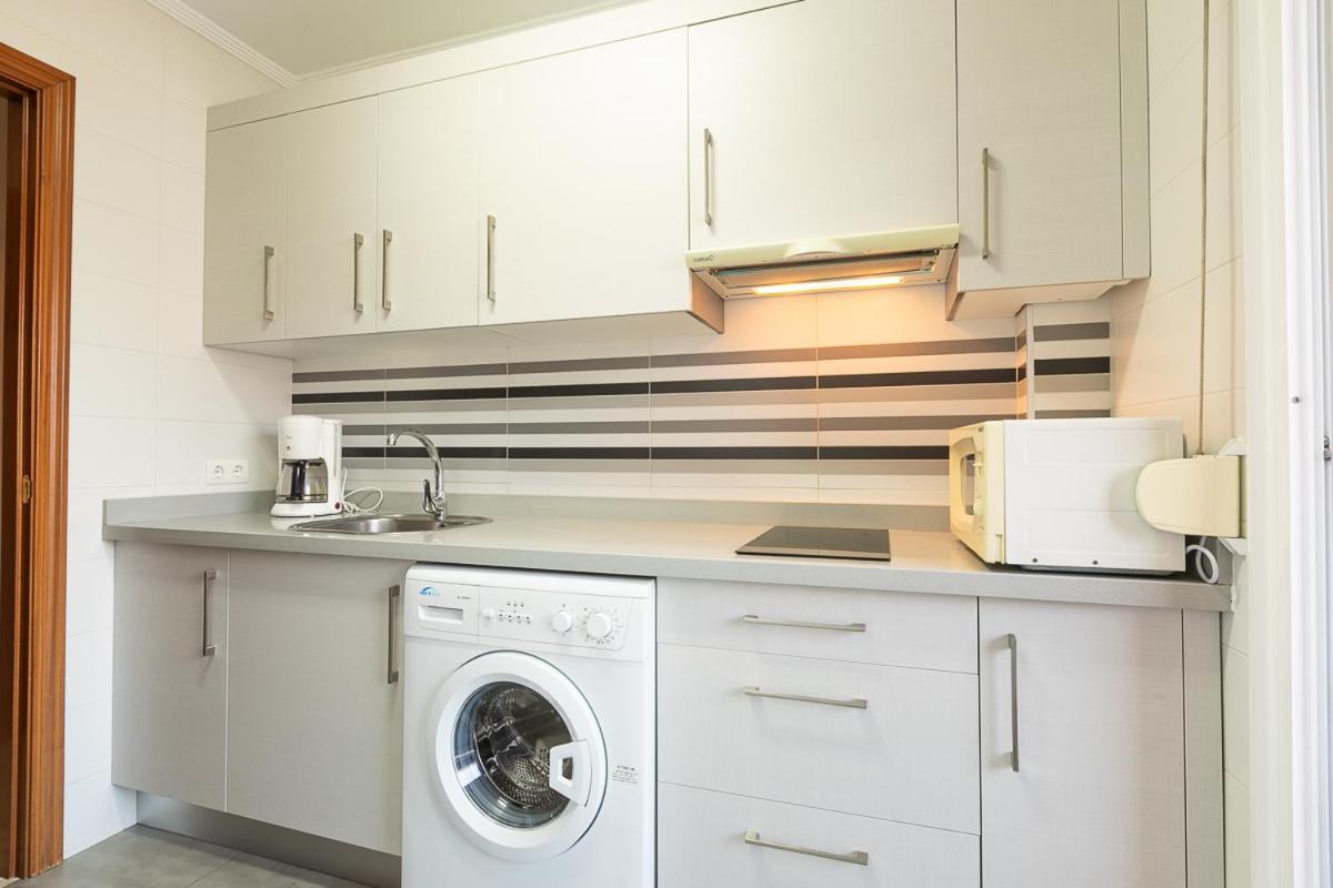 Apartamentos Guerrero Torre Del Mar Buitenkant foto